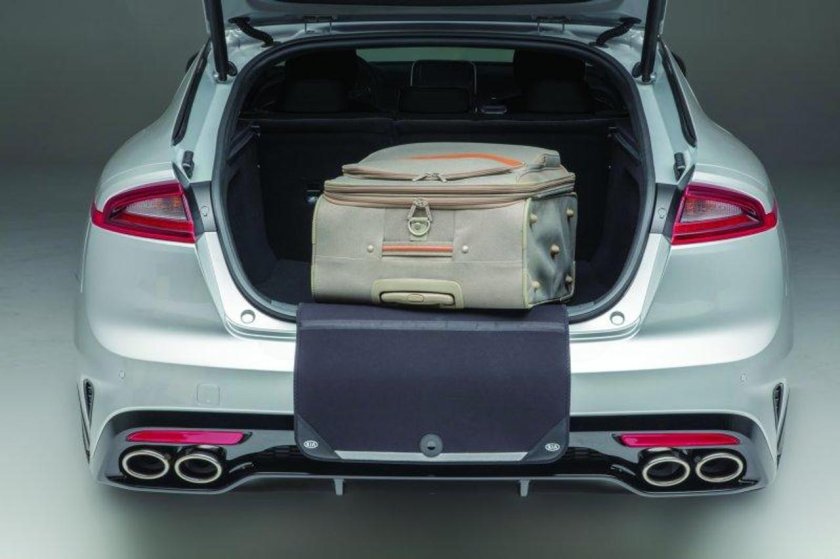 Kia Stinger багажник
