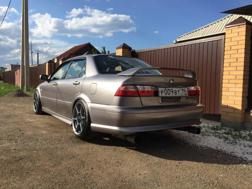 Хонда Торнео 2.2