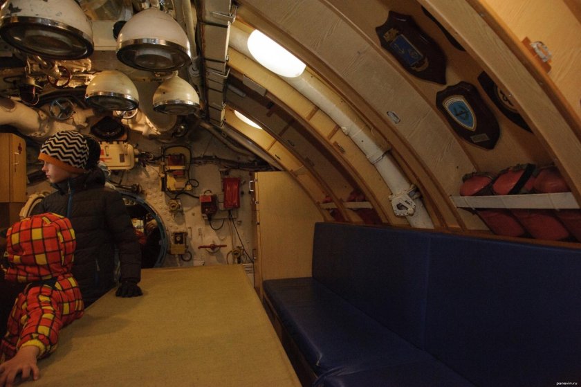 Подводная лодка Кубрик капитана