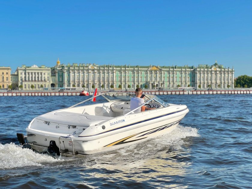 Прогулочный катер Glastron 175