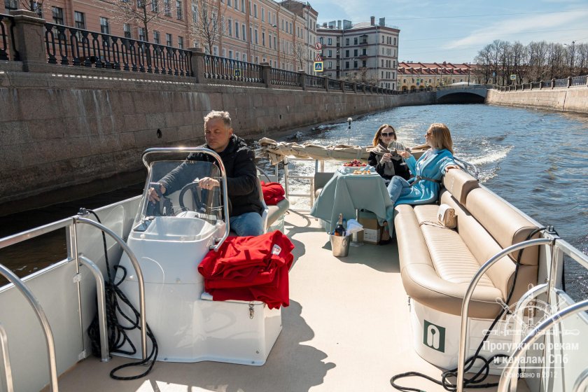 Прогулка на катере