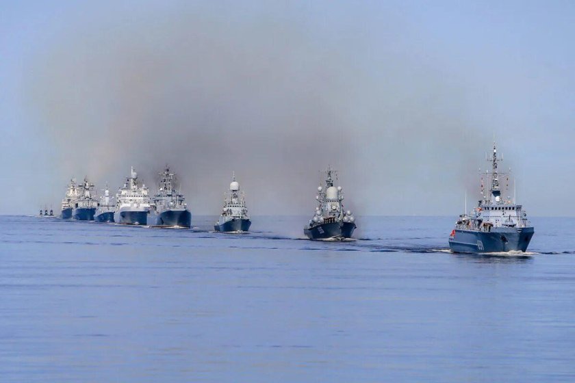 Военные корабли в финском заливе