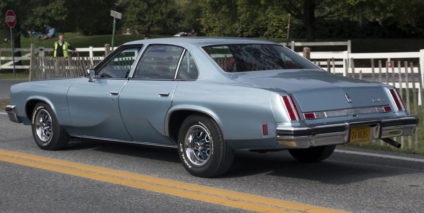 1976 Oldsmobile Cutlass Supreme