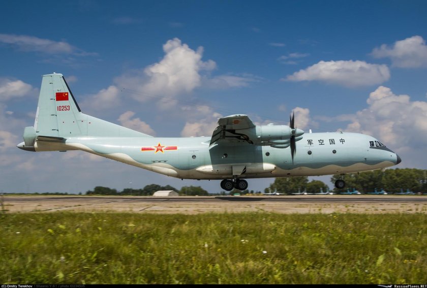 Shaanxi y-9 кабина