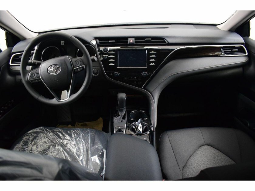 Тойота Камри в 70 комплектация стандарт