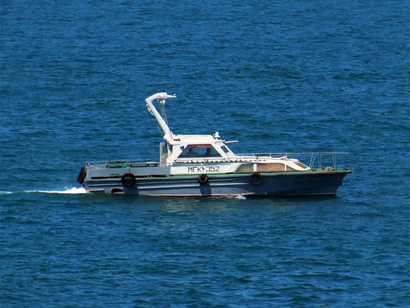 Малый гидрографический катер МГК-1067 купить