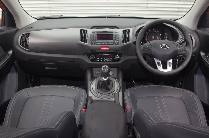 Kia Sportage 2010 салон