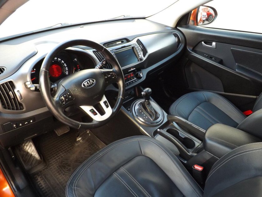 Kia Sportage 3 Рестайлинг салон