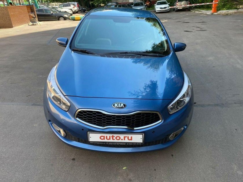 Kia Ceed 2 синий