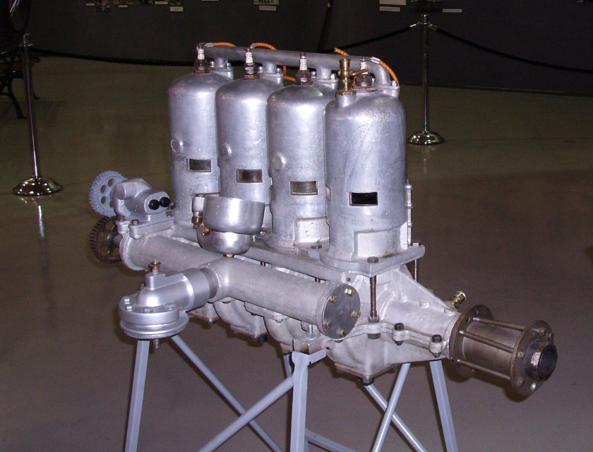 Авиационные двигатели v8