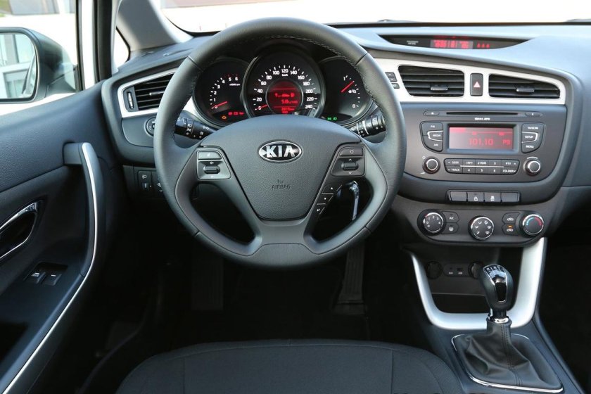 Kia Ceed 2 салон