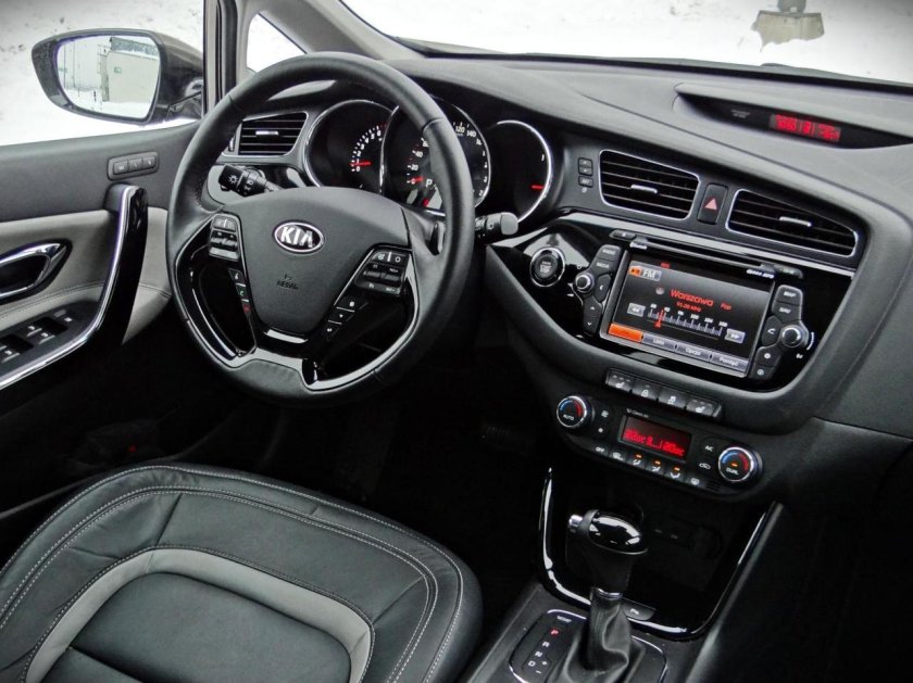 Kia Ceed хэтчбек салон