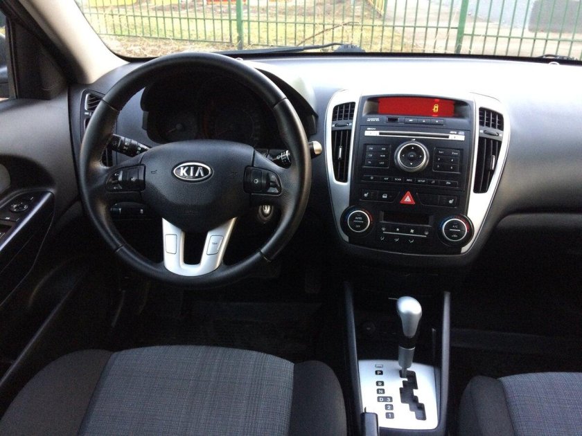 Kia Ceed 1 Рестайлинг салон