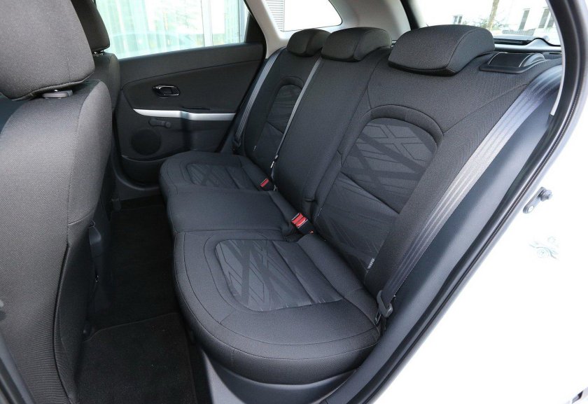 Kia Ceed 2013 салон сзади