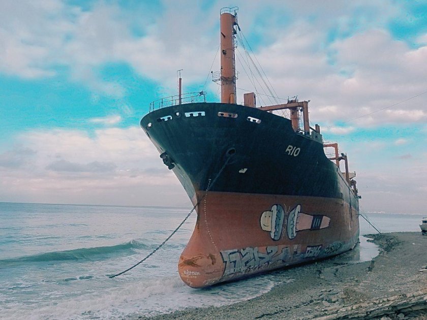 Корабль Рио в Новороссийске