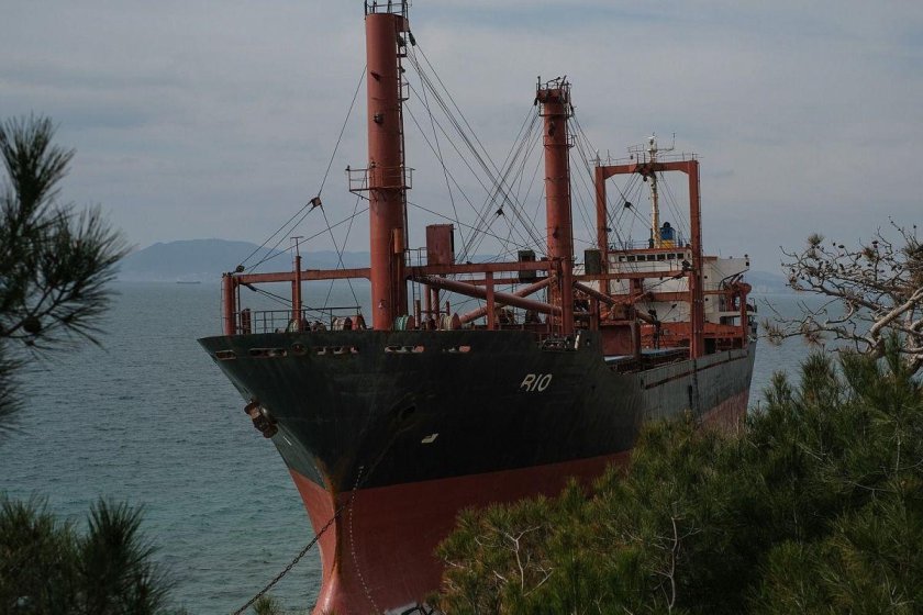 Судно берег надежды