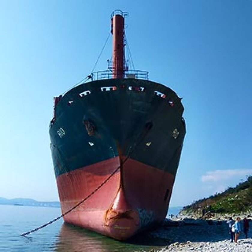 Кабардинка корабль