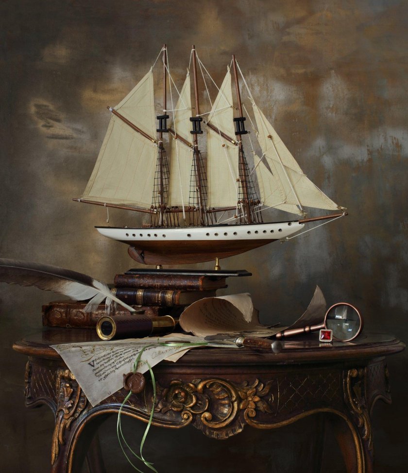 Натюрморт с кораблем