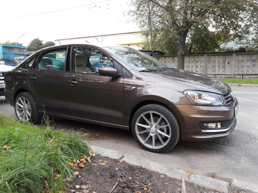 Фольксваген поло r17