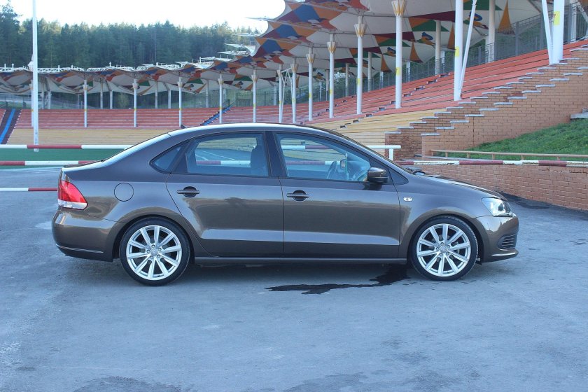 Поло седан -30 r17