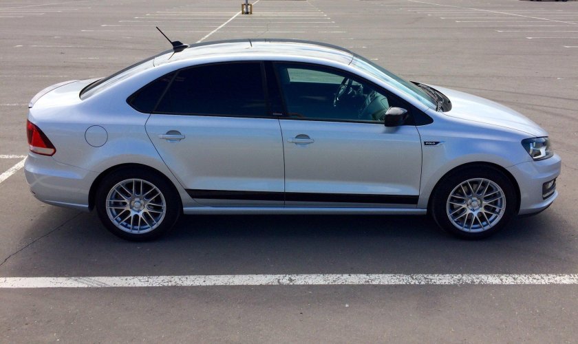 Polo sedan r16