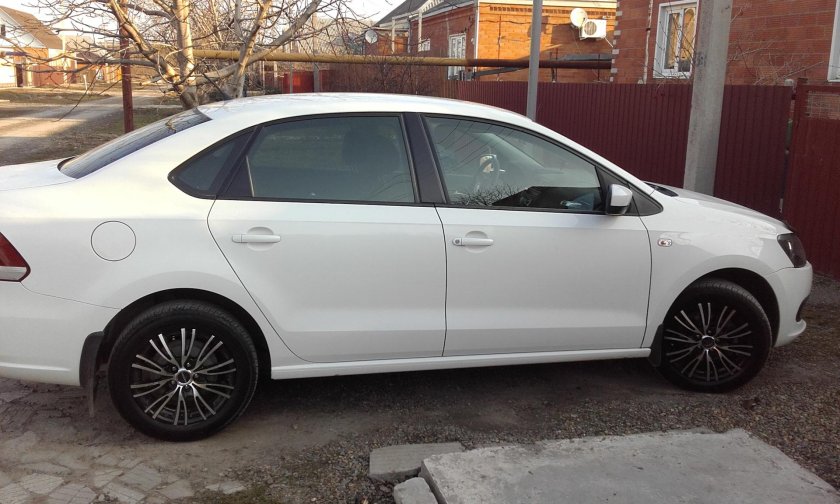 Литые диски на Фольксваген поло 16 радиус