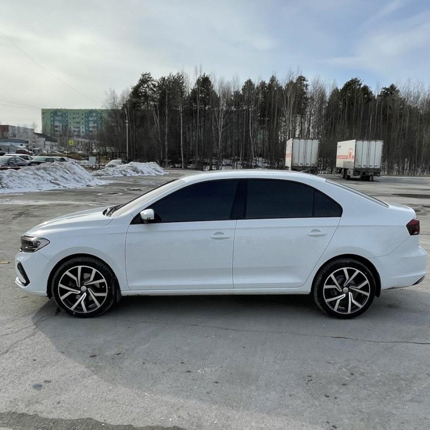 Поло лифтбек на 17 дисках