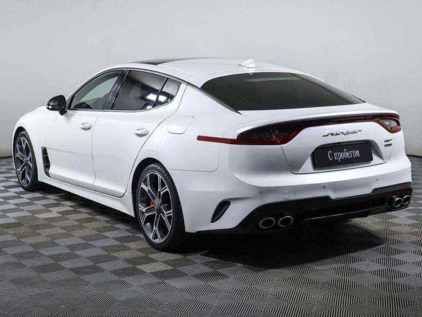 Kia Stinger i