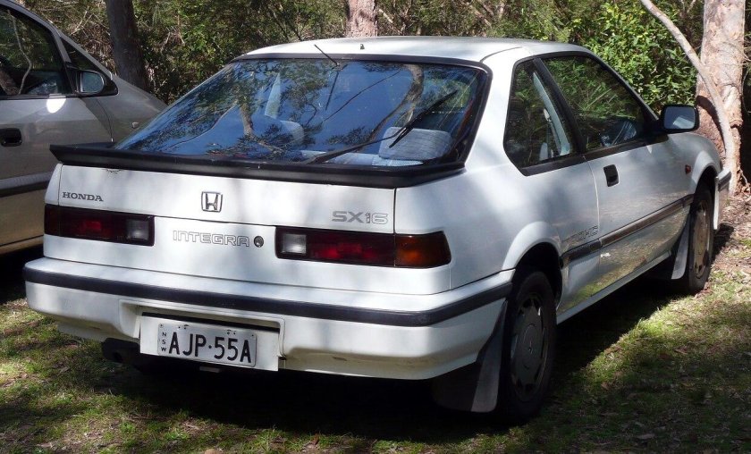 Honda Integra 86 год