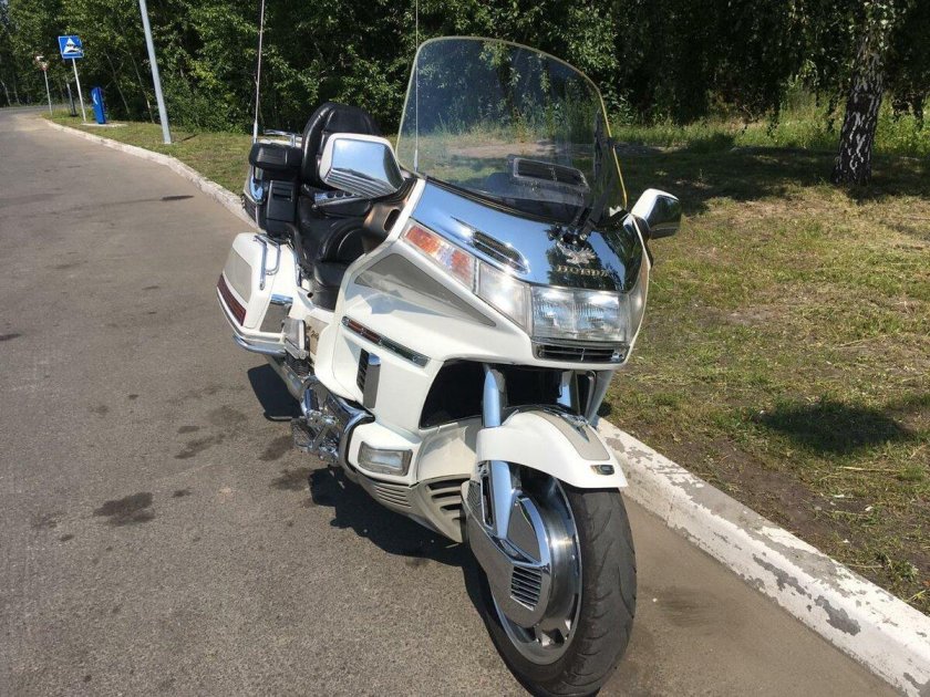 Задний амортизатор Honda Gold Wing 1500