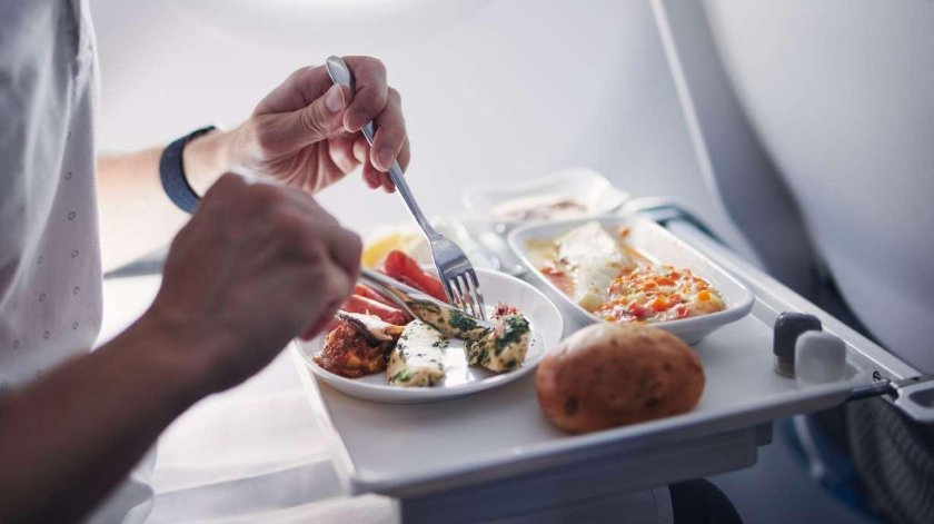 Еда в самолете победа