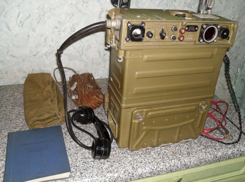 Р-107м радиостанция