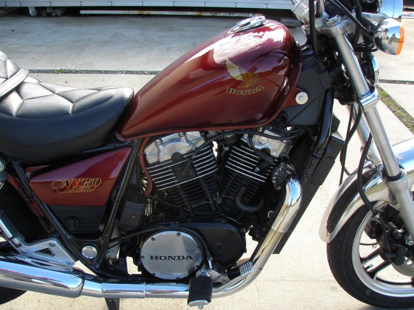 Honda NV 750 Custom