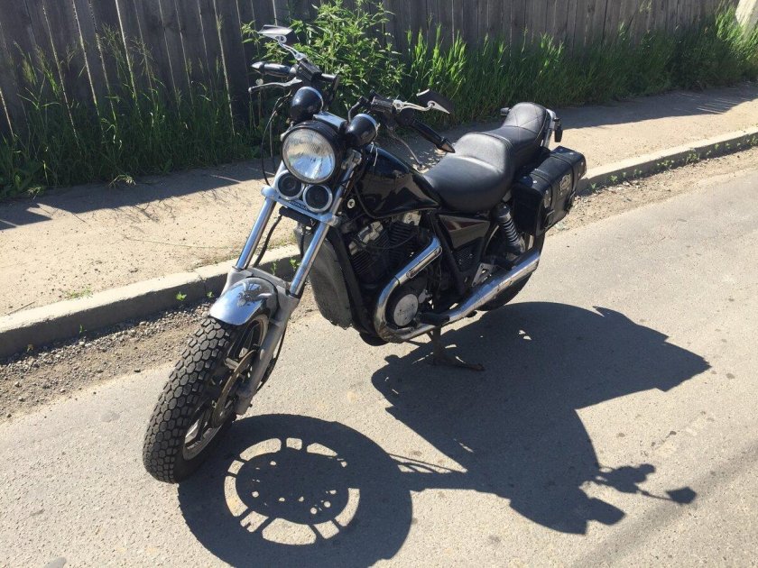 Хонда NV 750 Custom