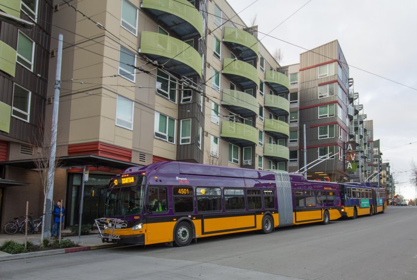 Троллейбус New Flyer xt60