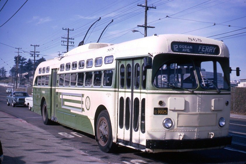 ЛАЗ 695т троллейбус