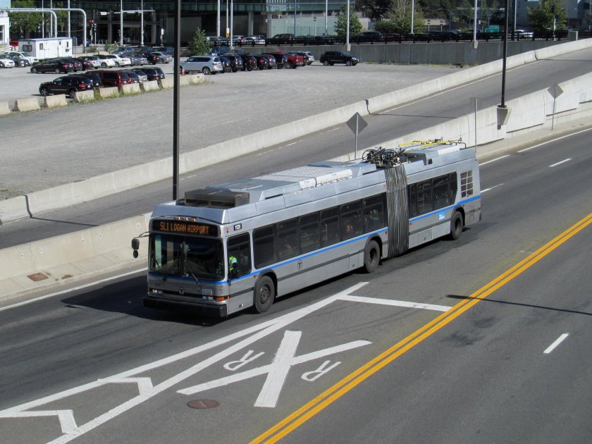 Бостон троллейбус