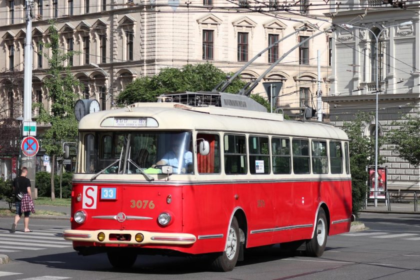 Троллейбус Шкода