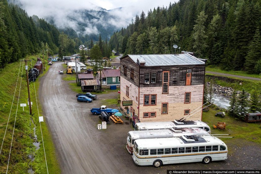 Троллейбус в горах