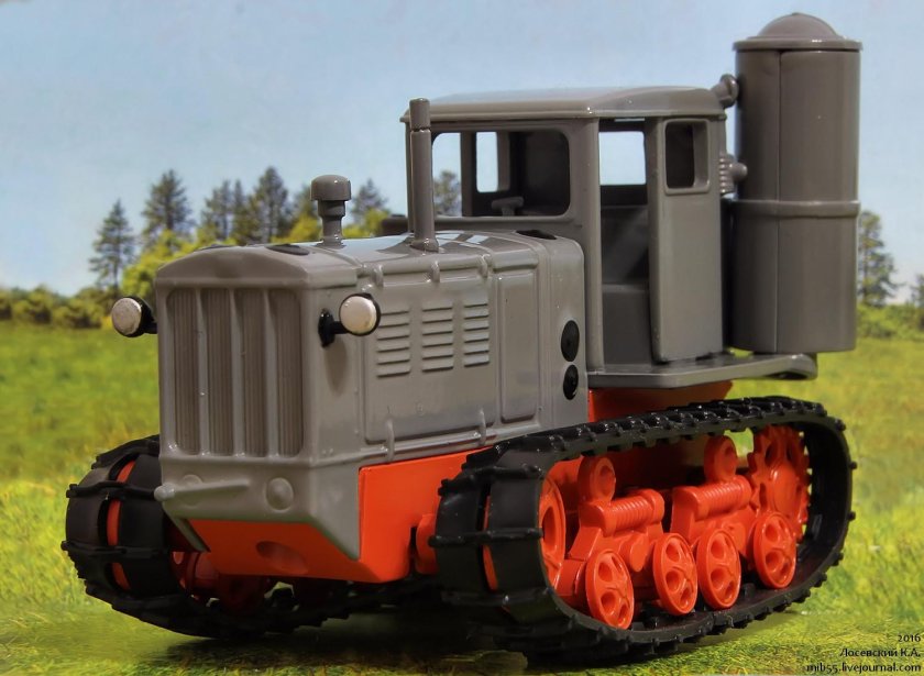 Газогенераторный трактор ГБ-58