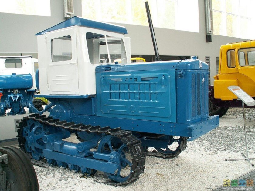 Трактор гусеничный ДТ-75т