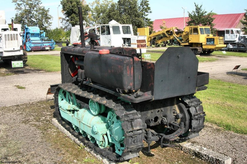 Трактор КДП-35 гусеничный