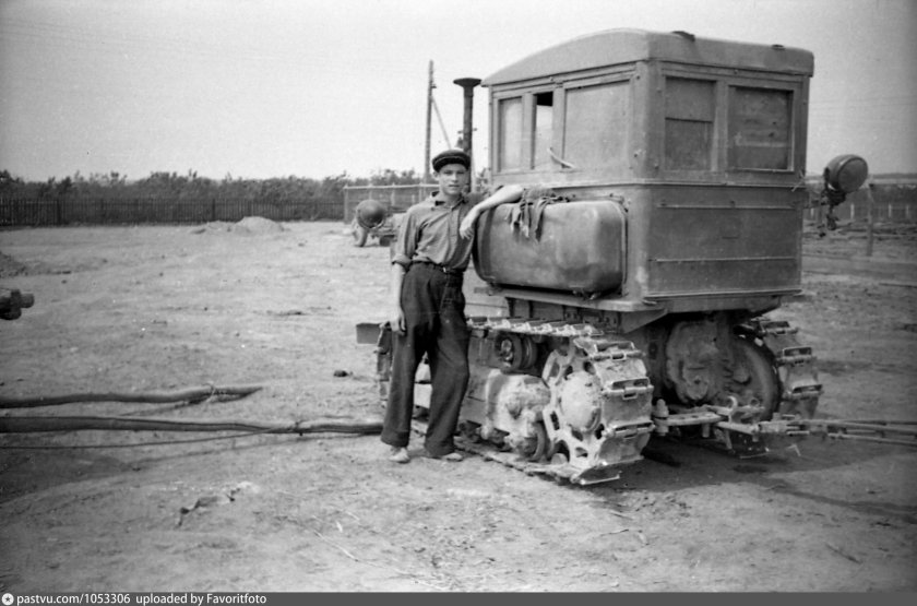 Гусеничный трактор кд 35