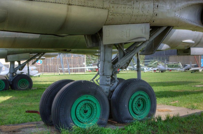 Ту-95мс шасси