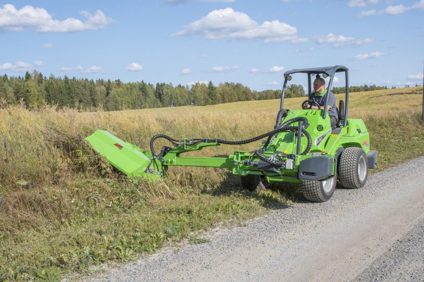 Мини погрузчик Авант
