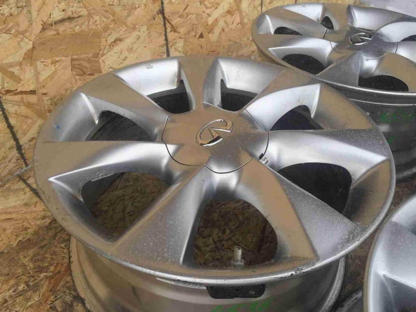 Колесные диски на Infiniti qx50