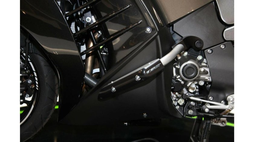 Кавасаки 1400 GTR