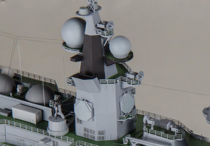 ССВ-33 Урал -атомный корабль радиоэлектронной разведки