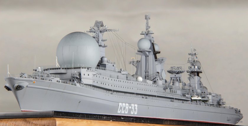 Большой атомный разведывательный корабль ССВ-33 Урал