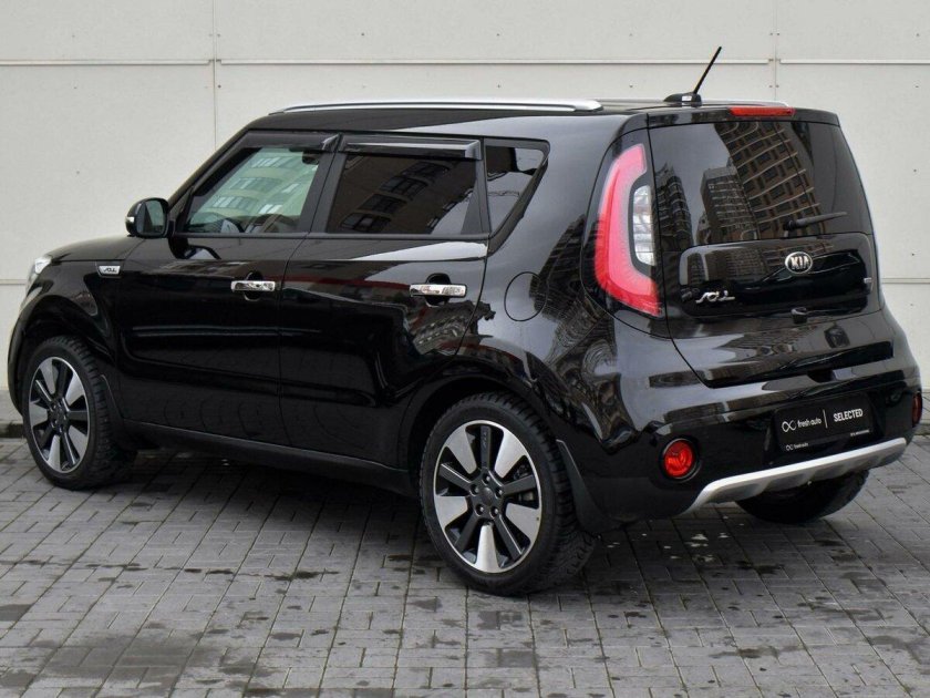 Киа соул черная